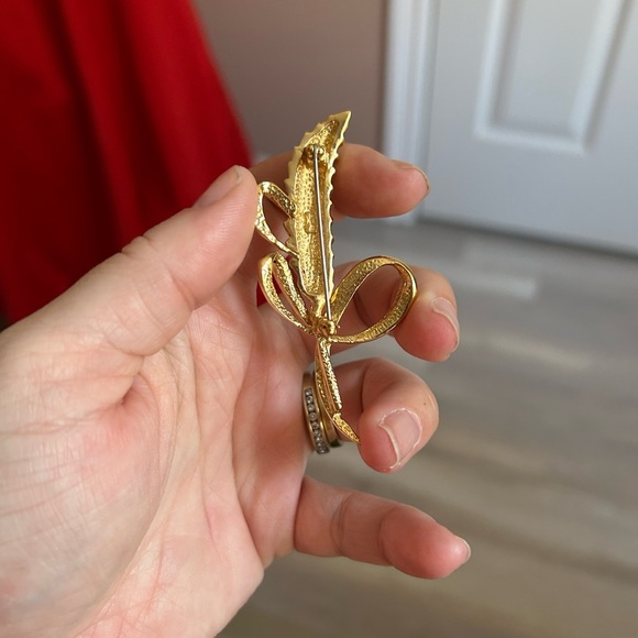 4/$100 vintage BUTLER Elegant Gold and Silver Women's Jewelry Piece 🥳 - Picture 6 of 8